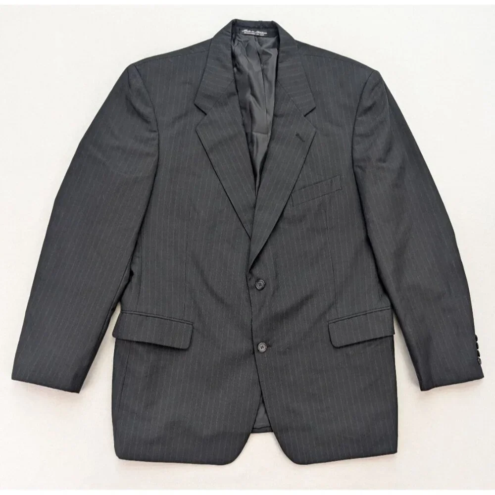 Kilburne and Finch Men's Blazer Jacket Sport Coat Size 44L Black Pinstripe
